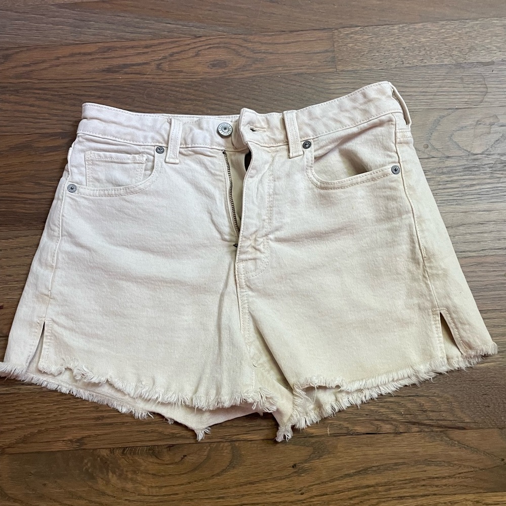 American Eagle mom shorts size 0 cream